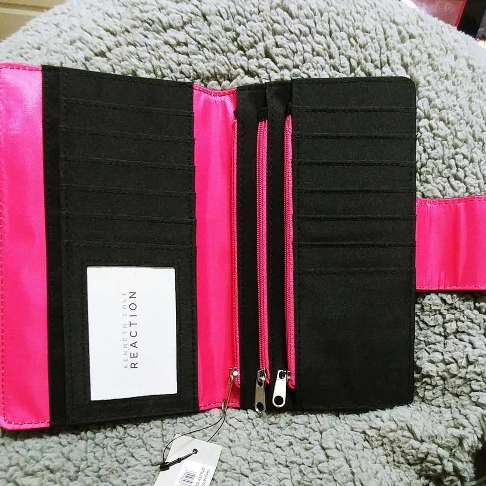 Brand new Kenneth Cole wallet - Picture 3 of 4